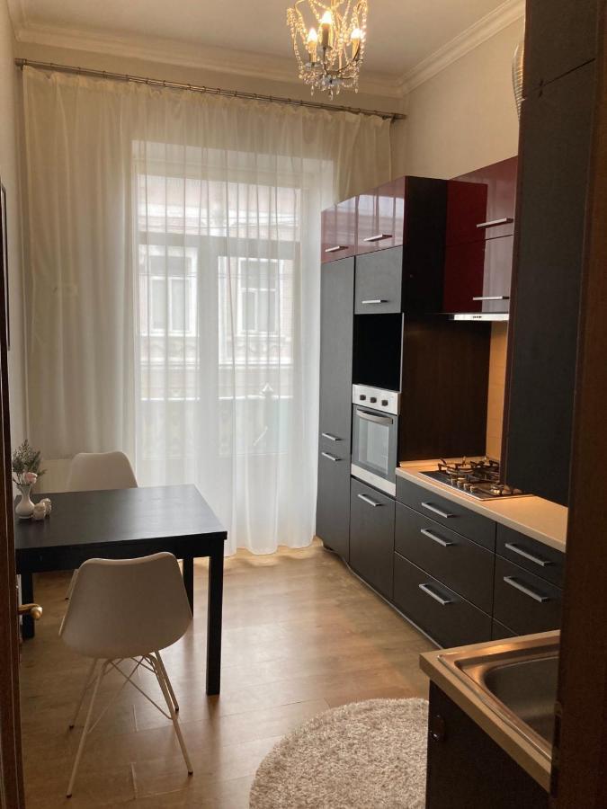 Квартира В Центрі Тернополя Ternopil Exterior foto